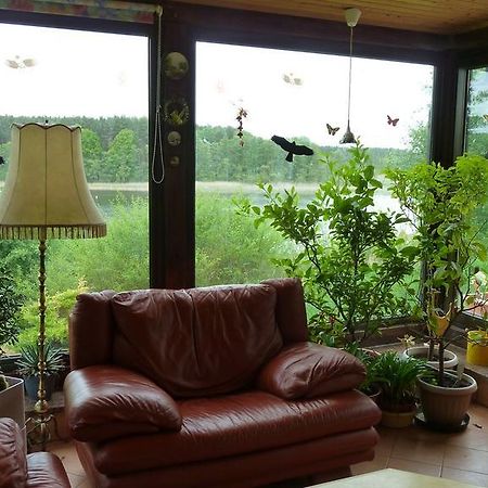 Bungalow Am Kuestrinsee Bei Люхен Екстериор снимка