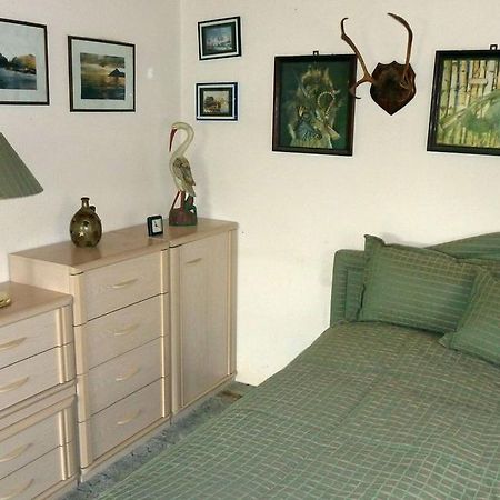 Bungalow Am Kuestrinsee Bei Люхен Екстериор снимка